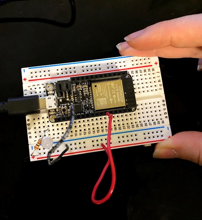 wiring led and esp32